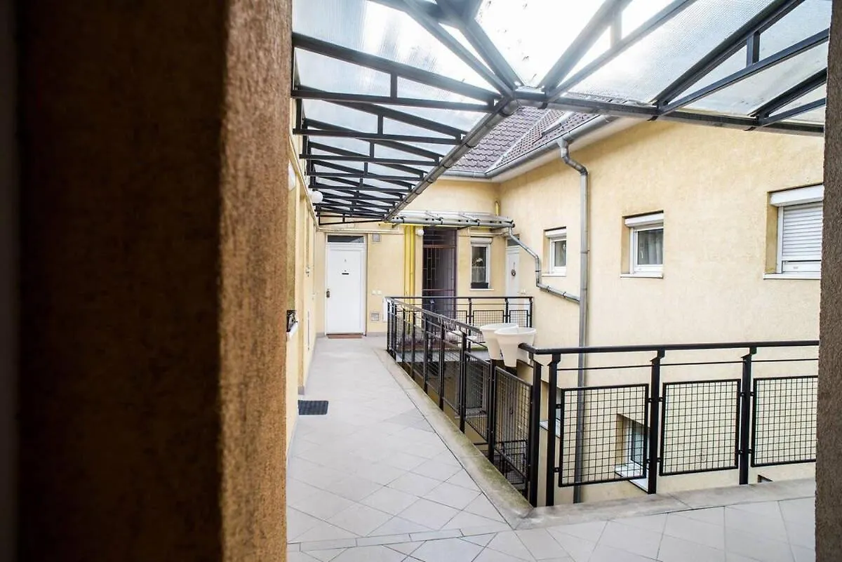 Apartment 4-Room Home With Aircon And Balcony Free Parking Budapest Hungary