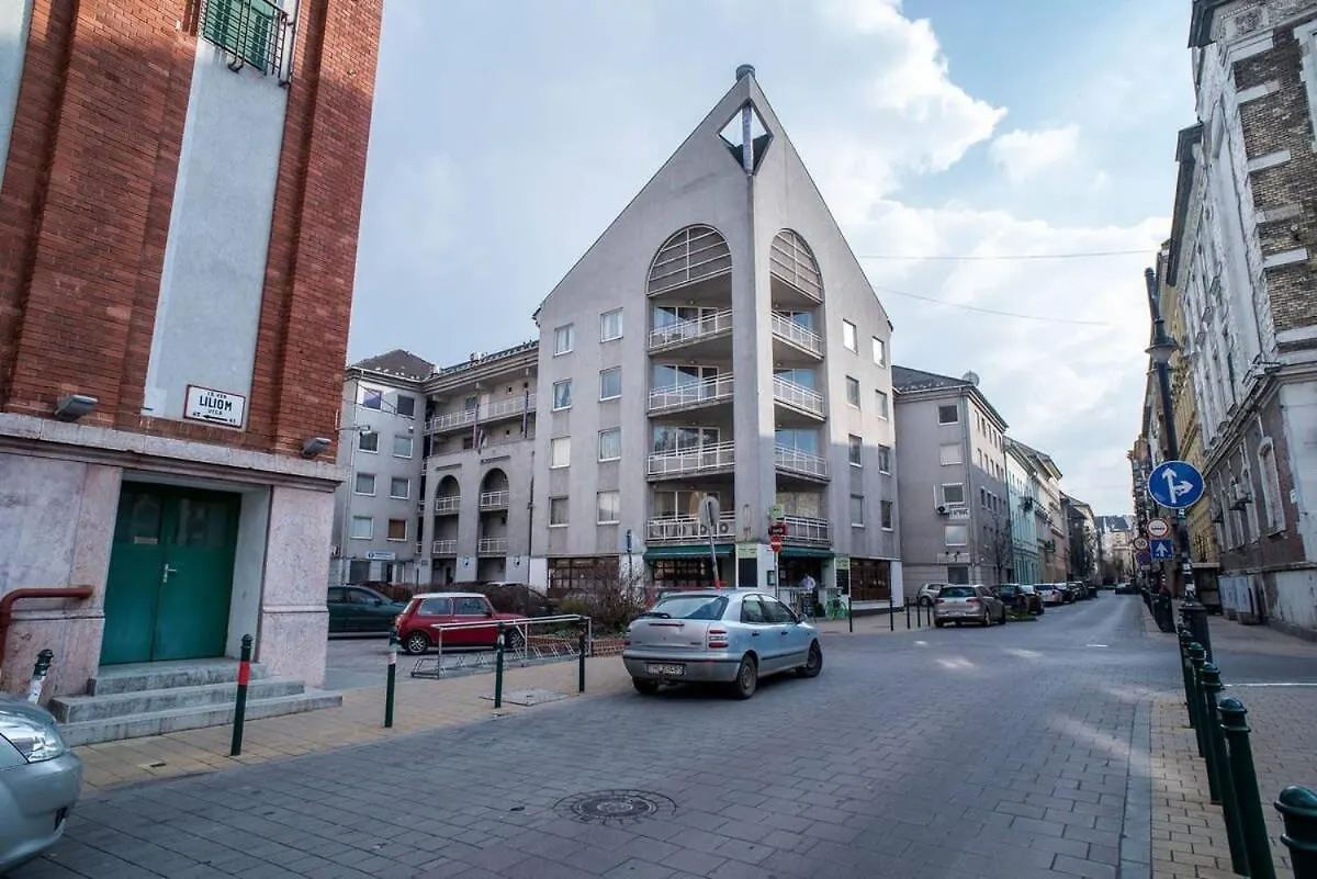 4-Room Home With Aircon And Balcony Free Parking Budapest